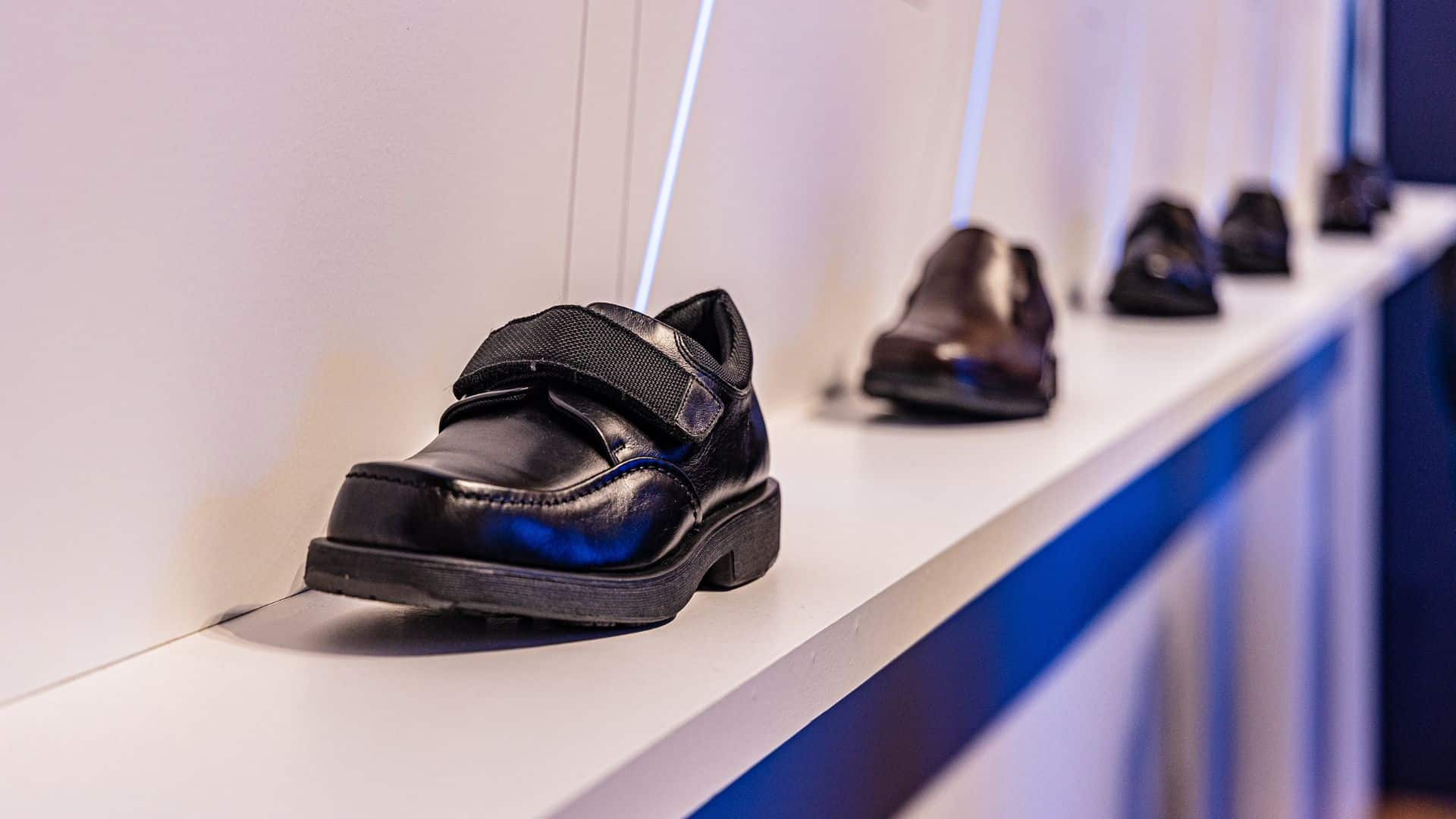 ASICS WALKING RUNWALK GALLERY